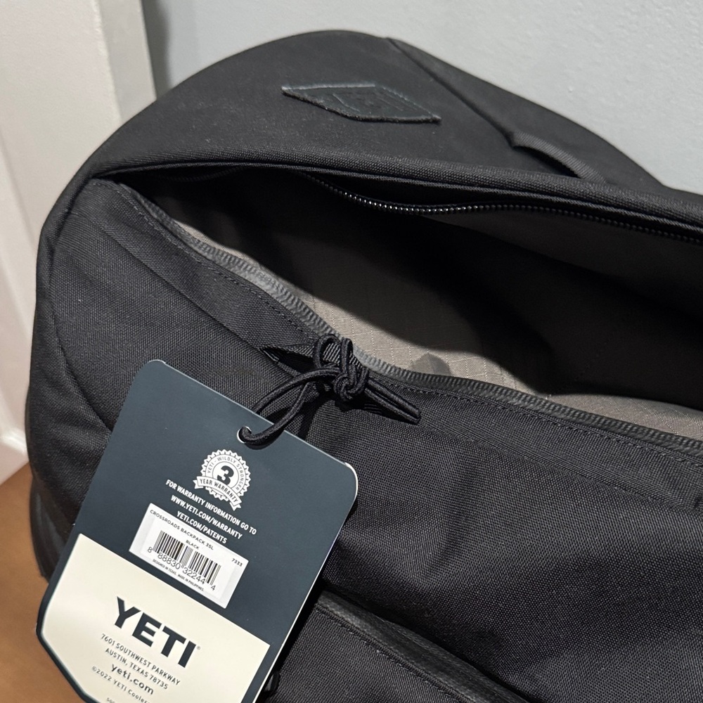 Yeti Crossroads 35L Backpack - Black - Picture 10 of 10